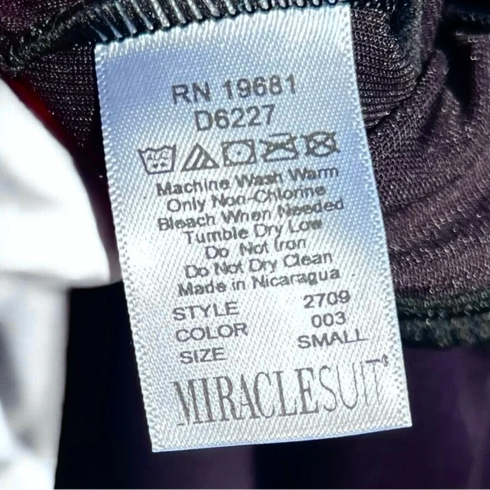 🌻NEW Miraclesuit Black Shape with an Edge® High-Waist Thigh Slimmer Size Small